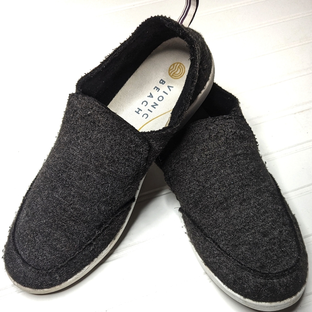 VIONIC Orthotic Tennis shoes. Size 11. Vionic Beach slip on Malibu shoes
